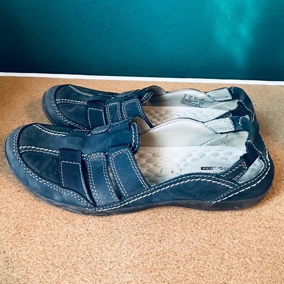 Clarks Haley Stork Slip On / Navy / 8.5 - Picture 3 of 8